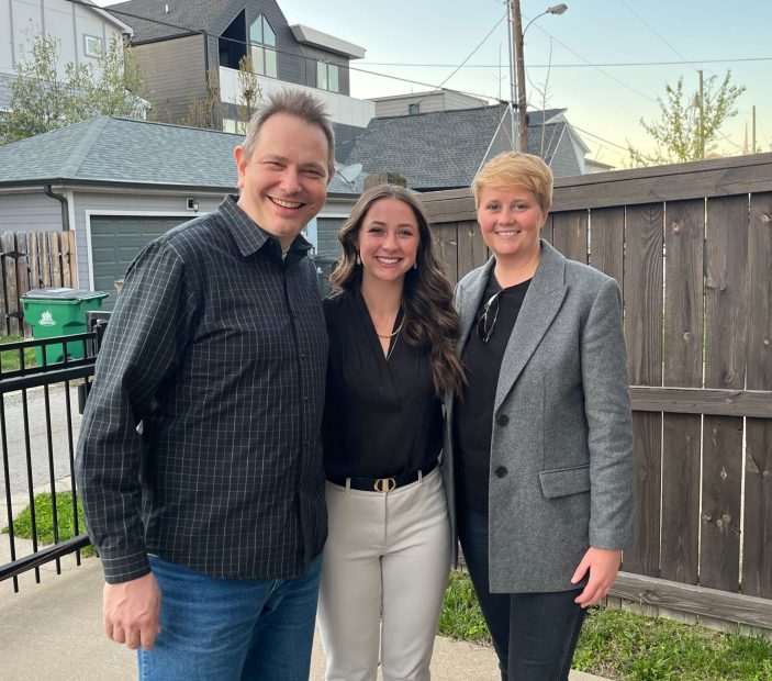 Congrats to Alex Eisenreich on successful Honors defense!